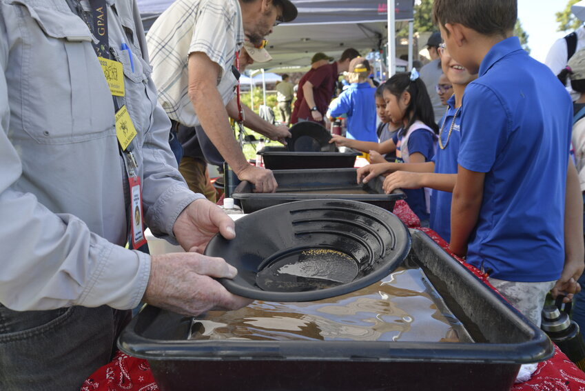 Gold Prospectors of the Rockies show kids the mining process to get gold.